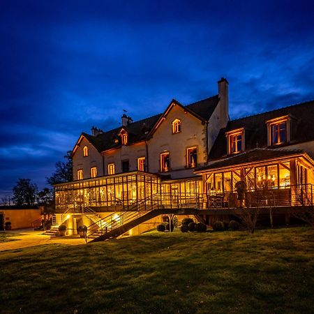 Domaine De Rymska & Spa - Relais & Chateaux Saint-Jean-de-Trezy Bagian luar foto