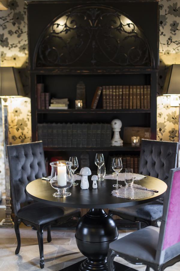 Domaine De Rymska & Spa - Relais & Chateaux Saint-Jean-de-Trezy Bagian luar foto