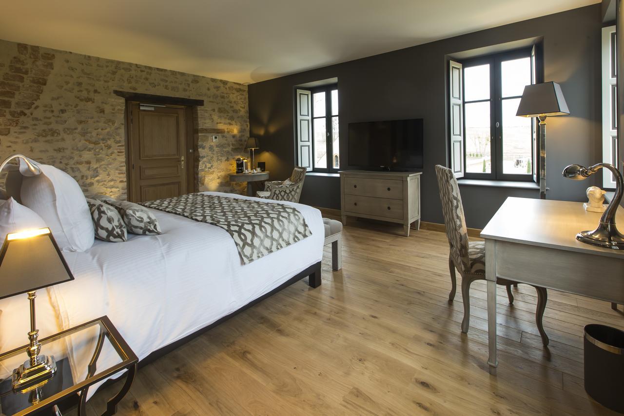 Domaine De Rymska & Spa - Relais & Chateaux Saint-Jean-de-Trezy Bagian luar foto