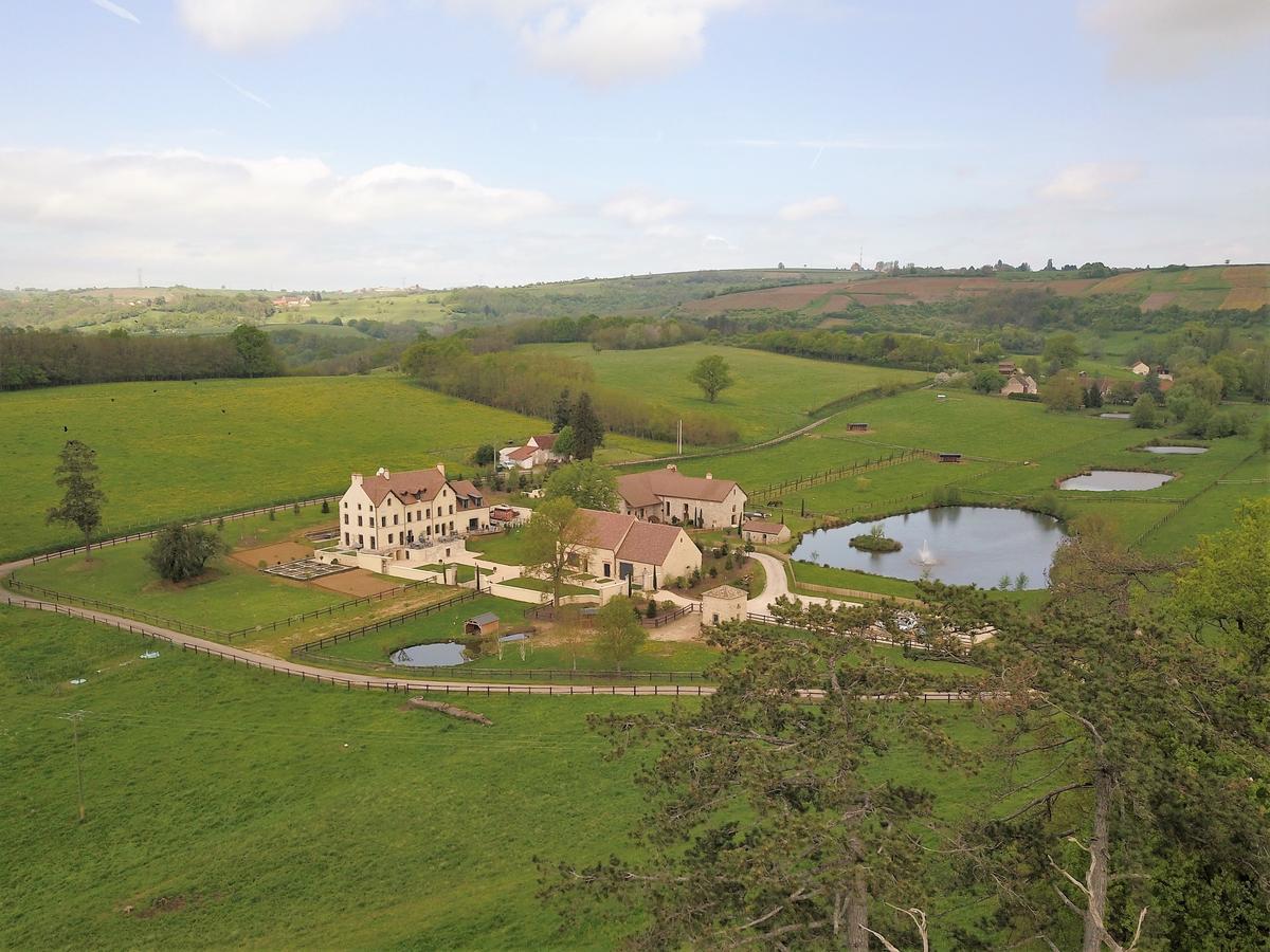 Domaine De Rymska & Spa - Relais & Chateaux Saint-Jean-de-Trezy Bagian luar foto