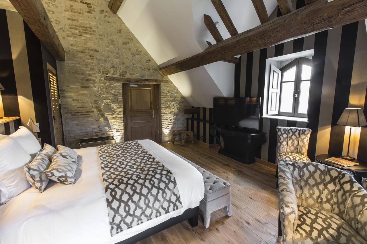Domaine De Rymska & Spa - Relais & Chateaux Saint-Jean-de-Trezy Bagian luar foto